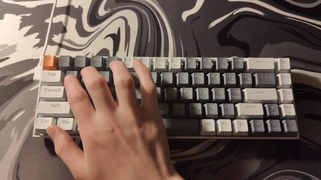 Смазанная механическая клавиатура E-yooso Z686 на красных ?