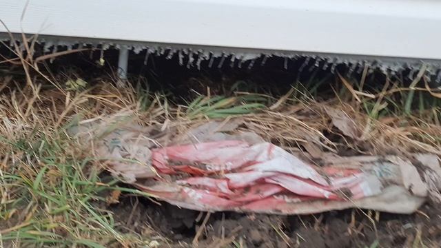 Начал процесс утепления трубопровода к дому!