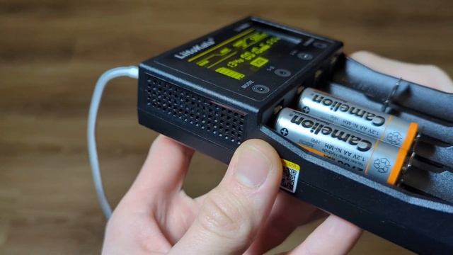 ЗАРЯДНОЕ УСТРОЙСТВО LiitoKala Lii-M4S / ЗАРЯДКА И POWER BANK В ОДНО? смотреть онлайн