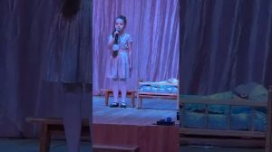 Месяц над водой отражается.Колыбельная.