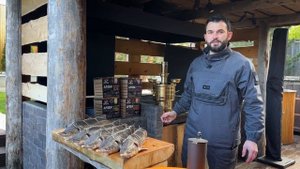 КОПЧЕНАЯ СТЕРЛЯДЬ — НЕЖНЕЙШАЯ РЫБА С ДЫМКОМ!