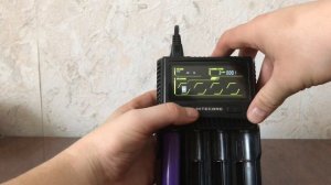 Зарядное устройство для аккумуляторов NITECORE SC4