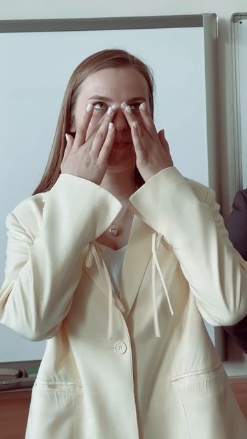 Выпускной 4Б выпускной школа гимназия последнийзвонок класс первыйучитель прощание грусть