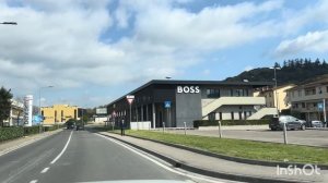 The Mall -дизайнерский аутлет. Затарились в Gucci. Красивый о