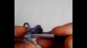 Резинка крючком соединительными столбиками