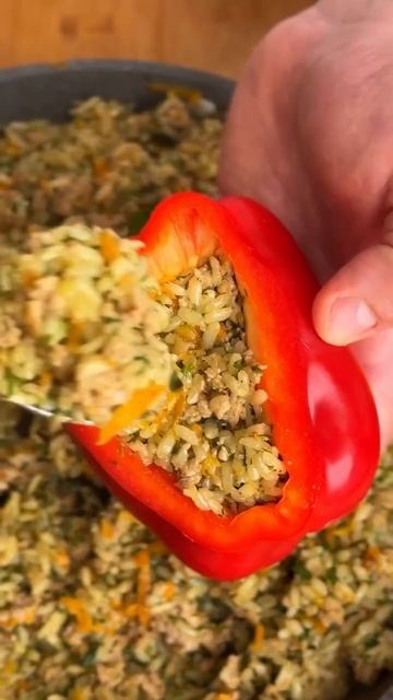 Фаршированные перцы со сметанным соусом👍😍