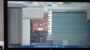 Как подключить синтезатор на FL STUDIO?  как разделить кла?