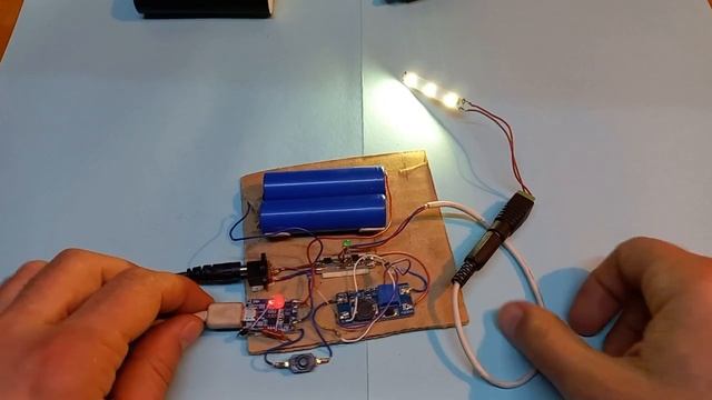 Самодельный бесперебойник для роутера 12В. смотреть онлайн