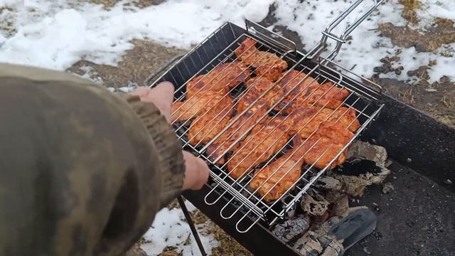 Жарим шашлыки на углях. 01.05.25