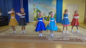 Песня "Булочка с творогом" автор А.Петряшева