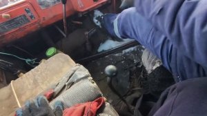 Трактор ДТ 75 Чистит снег