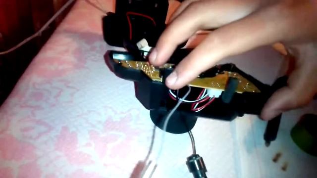 Перепаиваю антенну на пульт, от старого сгоревшего пу? смотреть онлайн