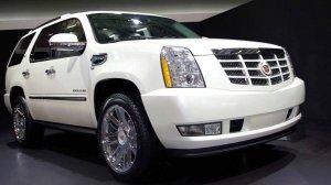 Вооруженная банда отобрала у бизнесмена Cadillac и требовала 6 млн рублей