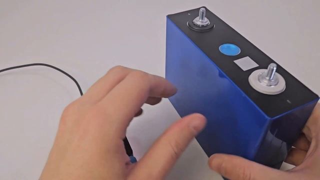 SKYRC B6NEO и аккумулятор LIFEPO4 105Ah смотреть онлайн