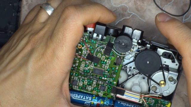 Sony TCM-353V. Замена пассиков. смотреть онлайн