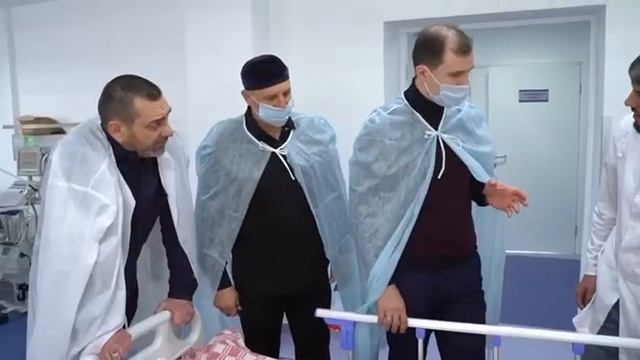 Муса Ханариков и Денис Наумов посетили ГБУ "Детская кл смотреть онлайн