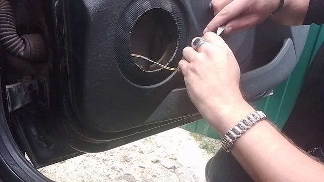 Lada Granta. Как быстро врезать динамики в дверные карты??? Л смотреть онлайн