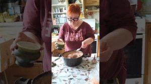 Сейчас 17-40 и я только закончила домашние дела и поела. А впереди ещё куча рабочих, опять до часу