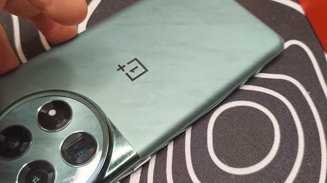 ONEPLUS 12 СПУСТЯ ГОД ПОСЛЕ ВЫПУСКА / ТЕПЕРЬ ВСЕ ОШИБКИ ИСП? смотреть онлайн