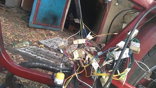 JAWA 350 VAPE - НА РОКИ попереду YOU TUBE смотреть онлайн