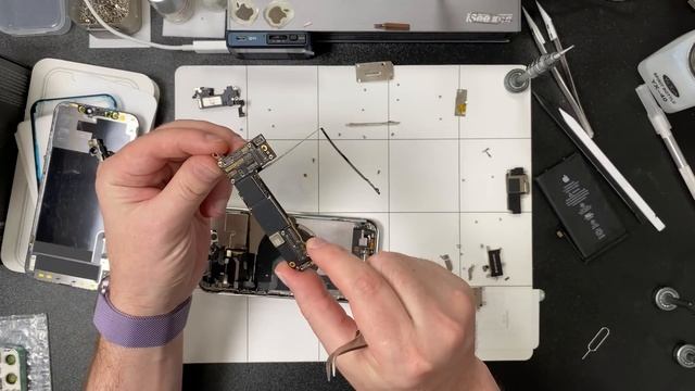 НЕ бери - Восстановленный из Оригинальных запчастей А? смотреть онлайн