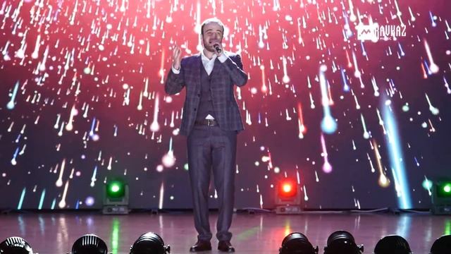 Мусса Айбазов - В небе горящей звездой | Концертный ном смотреть онлайн