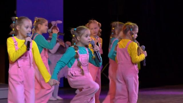 "Плакали зверушки" - «Новогодний концерт 2025» смотреть онлайн