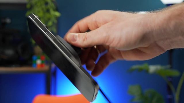 uBear Way — автодержатель с MagSafe и Qi2: обзор и тест смотреть онлайн