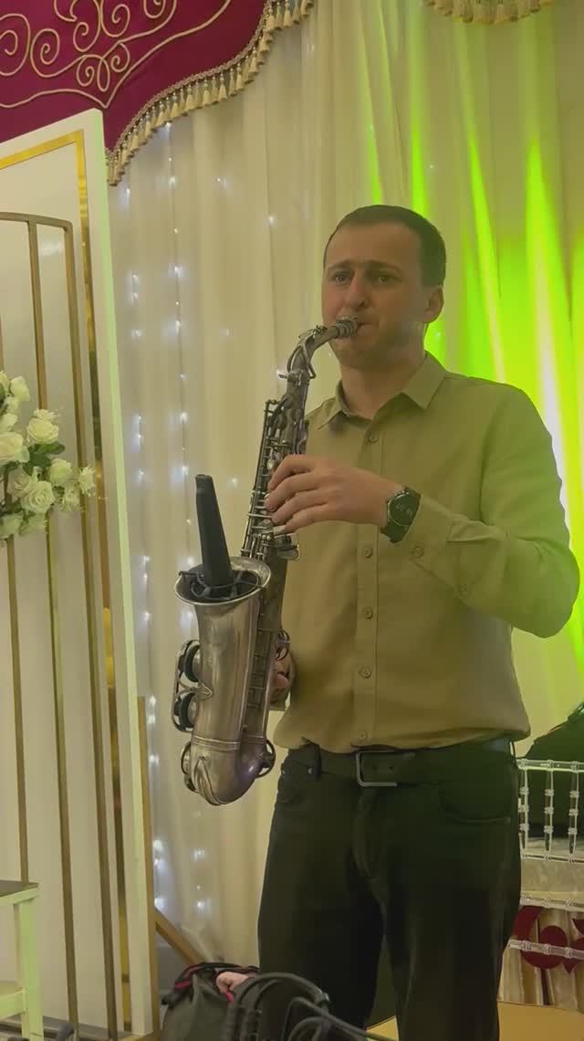Сакс 🎷🎷🎷 смотреть онлайн