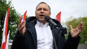 Onet: кандидата в президенты Польши подозревают в содействии проституции