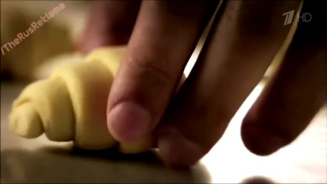 Реклама Севен Дейс - Все лучшее из пекарни 7 Days под руко