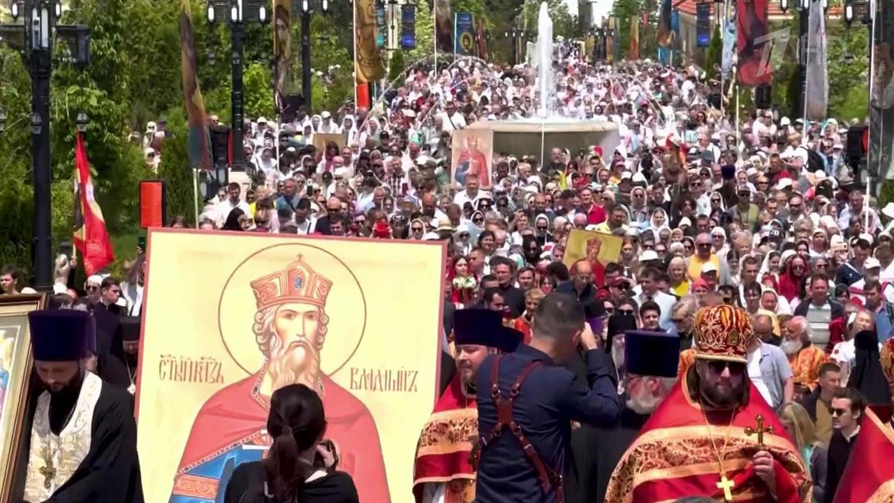 В Крыму впервые и с размахом отметили День крещения Святого князя Владимира и его дружины