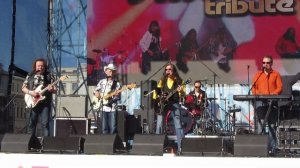 (5) Кавер-группа «Смоки»: песня на английском языке.