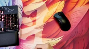 Razer Deathadder V3 Hyperspeed - лучшая мышь зрго за свои деньги в 2024.