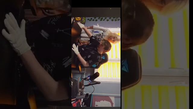 Софиграй разбила монитор Банана | Банан разбил монито? смотреть онлайн