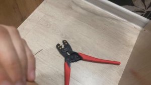 Соединение двух проводов изолированной гильзой с пом?