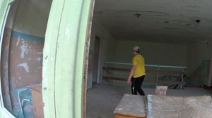 ФНАФ и заброшенный лагерь аниматроники нападают FNAF and abandoned camp animatronics attack