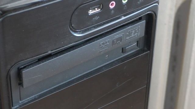 DVD дисковод не открывается. Не работает CD привод смотреть онлайн