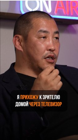 Издержки славы! Как актёры реагируют на фанатов?