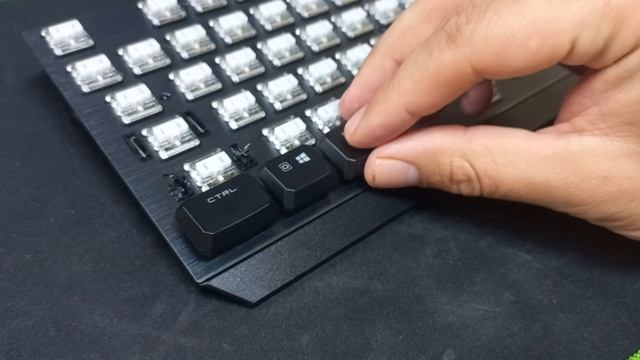 установка клавиш MSI Vigor GK50 Low Profile смотреть онлайн