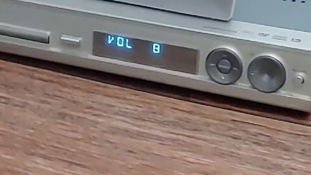 Домашний кинотеатр  5.1 Philips HTS3100 - на 500 Ватт смотреть онлайн