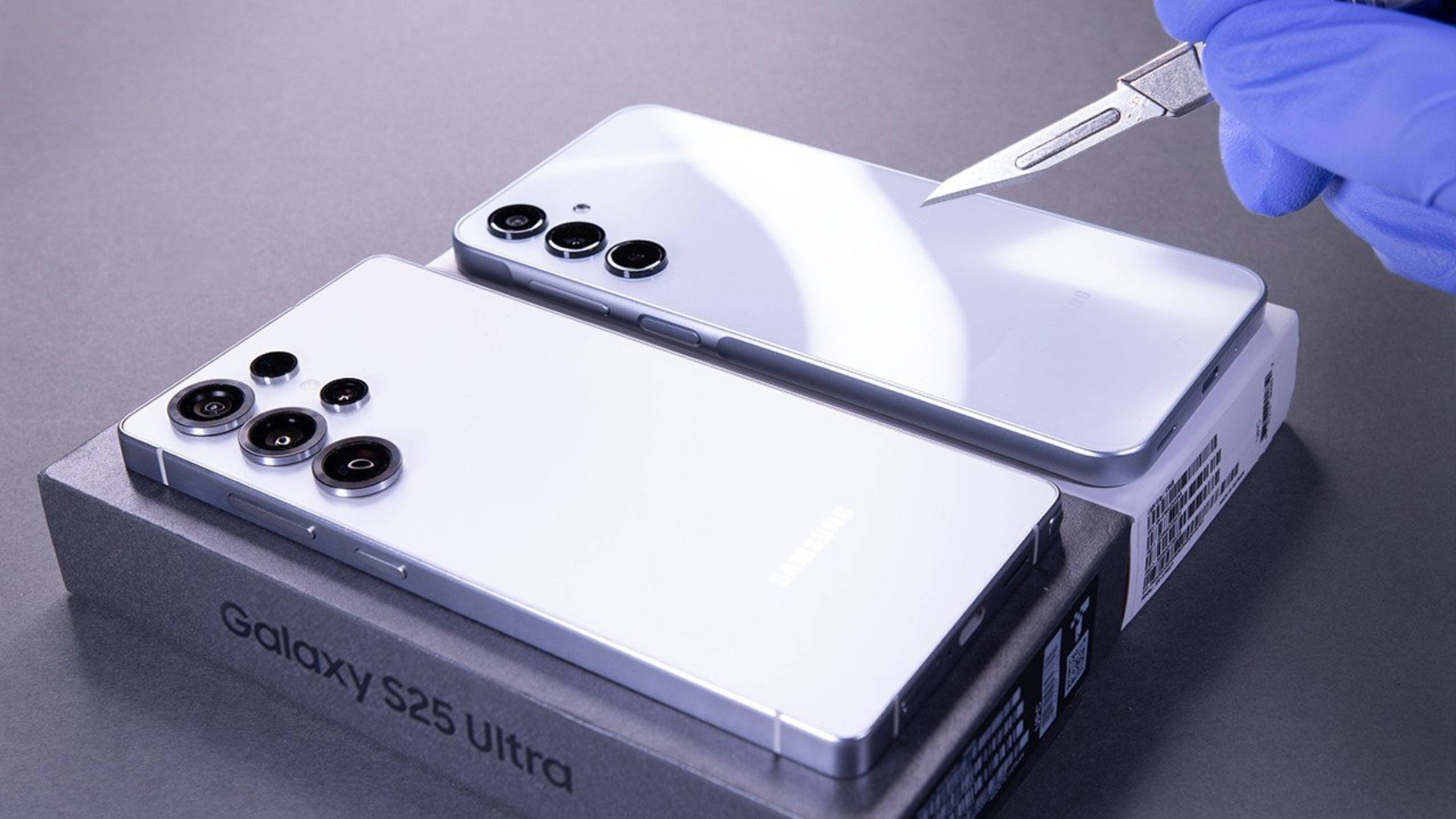 Samsung Galaxy S25 Ultra против A16 5G смотреть онлайн