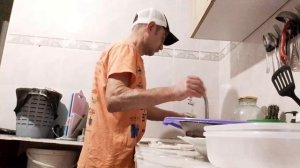 НАДО ПОМЫТЬ ПОСУДУ ПОСЛЕ ЕДЫ / СНИМАЮ НА НОВЫЙ ТЕЛЕФОН