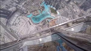 Скинул телефон с 100 этажа он улетел в вниз