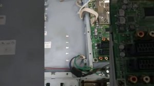 Samsung LE32M87BD не включается после ремонта. Вскрыл видно ко