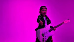 Даня Хайп - Лимонад: Кисло-сладкая история в новом клип