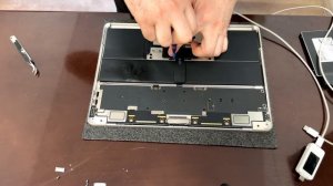 Замена Батареи MacBook Air 13 A2681 M2