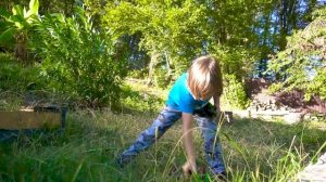 Машинка амфибия на радиоуправлении. Дамик и Мика игра?