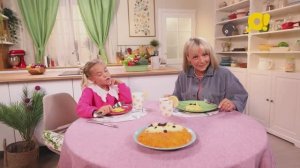 Омлет с сыром, салат с рыбой. Дарья Сагалова готовит завтрак для лисички из сказки!