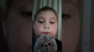 сказал свой номер телефона и адрес